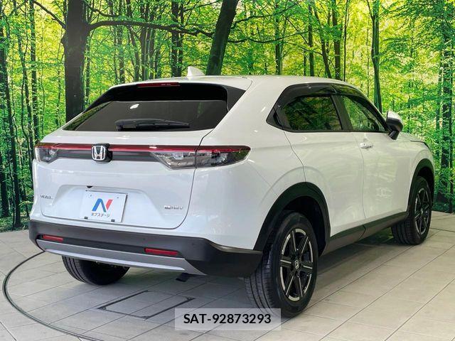 Honda VEZEL 2023-07 8132838-16