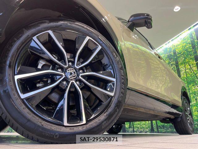 Honda VEZEL 2022-03 8132832-12