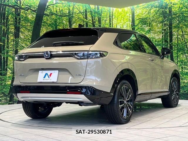 Honda VEZEL 2022-03 8132832-16
