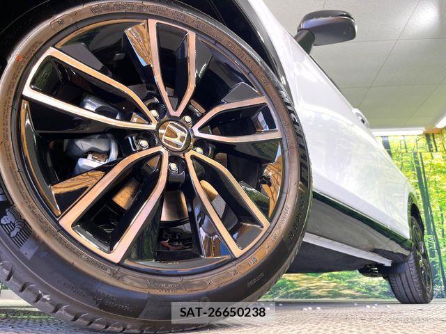 Honda VEZEL 2026-06 8132814-11