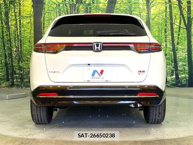 Honda VEZEL 2026-06 8132814-14