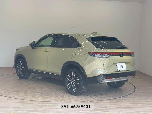 Honda VEZEL 2021-12 8146926-15