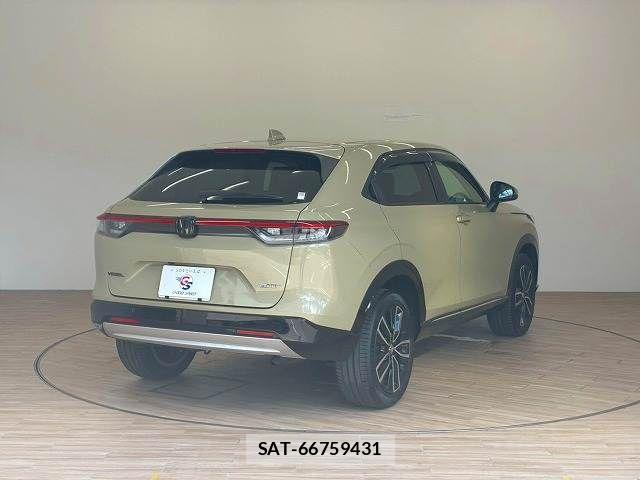 Honda VEZEL 2021-12 8146926-16