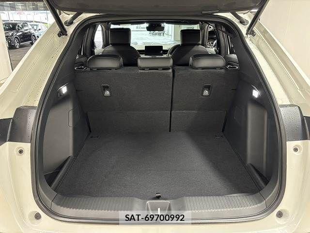 Honda VEZEL 2026-04 8146924-12