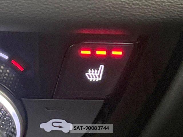 Honda VEZEL 2021-04 8146938-6