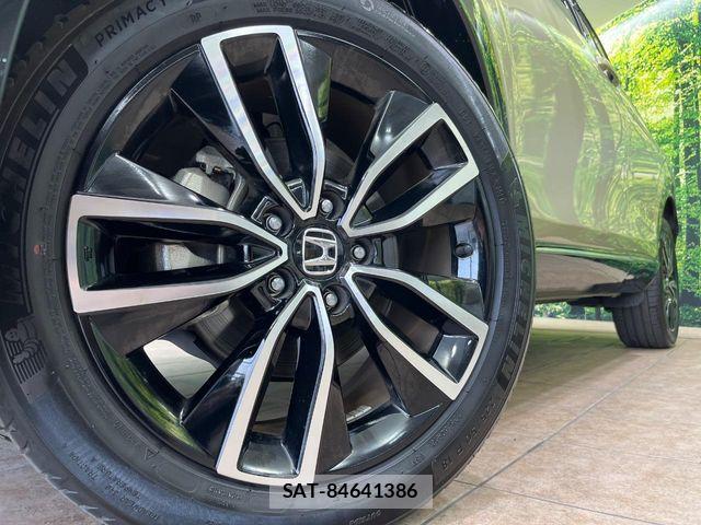 Honda VEZEL 2021-11 8210838-12