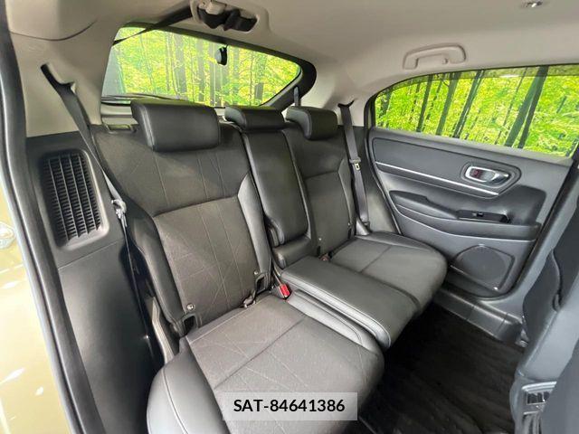 Honda VEZEL 2021-11 8210838-8