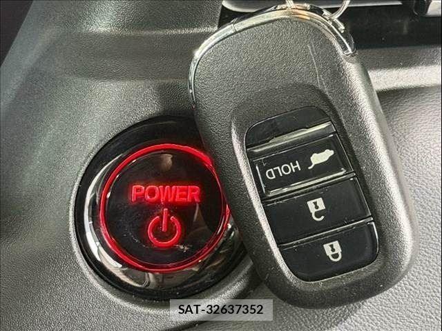 Honda VEZEL 2021-07 8210853-15