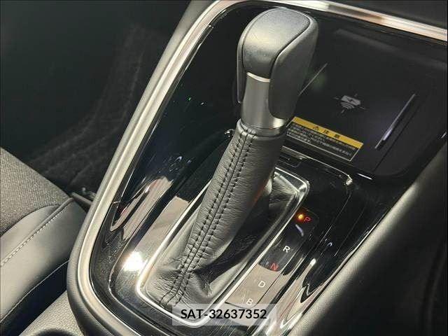Honda VEZEL 2021-07 8210853-16