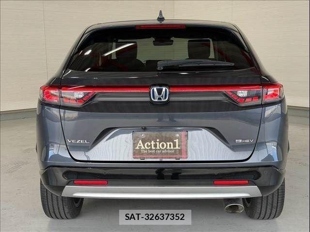 Honda VEZEL 2021-07 8210853-3