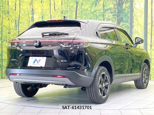 Honda VEZEL 2023-04 8210842-16