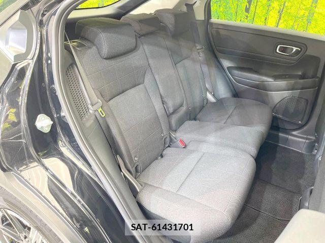 Honda VEZEL 2023-04 8210842-8