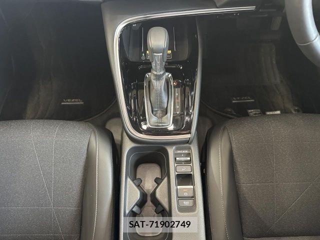 Honda VEZEL 2023-09 8210833-21