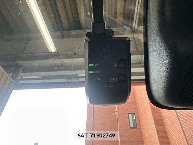 Honda VEZEL 2023-09 8210833-28