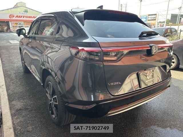 Honda VEZEL 2023-09 8210833-2