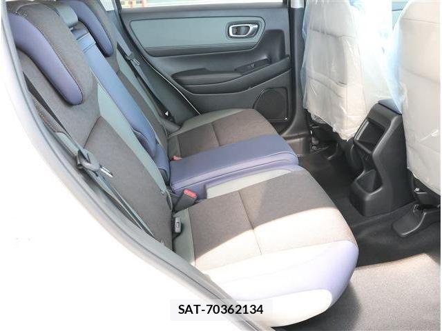 Honda VEZEL 2026-06 8210836-13