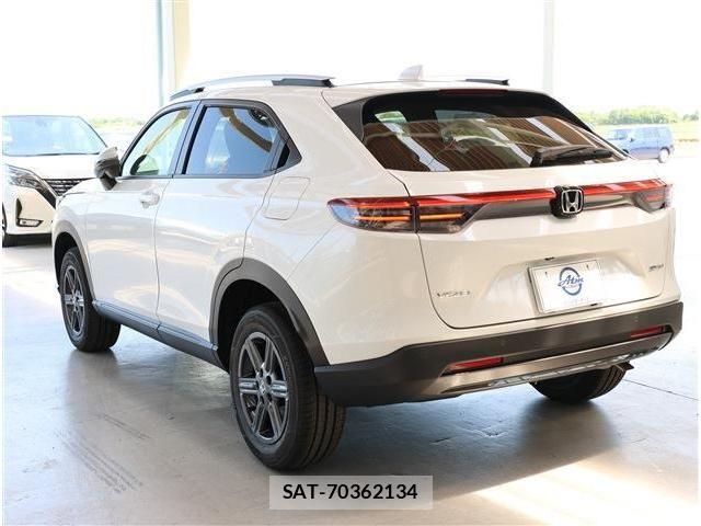 Honda VEZEL 2026-06 8210836-22