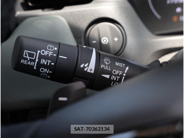 Honda VEZEL 2026-06 8210836-27