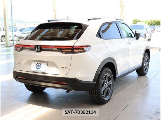 Honda VEZEL 2026-06 8210836-3