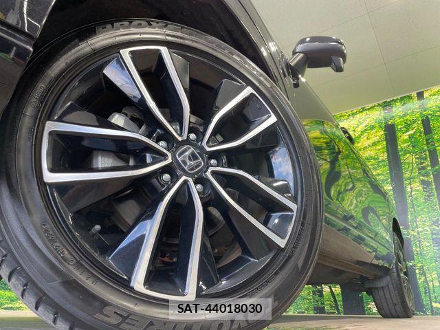 Honda VEZEL 2021-06 8210846-12
