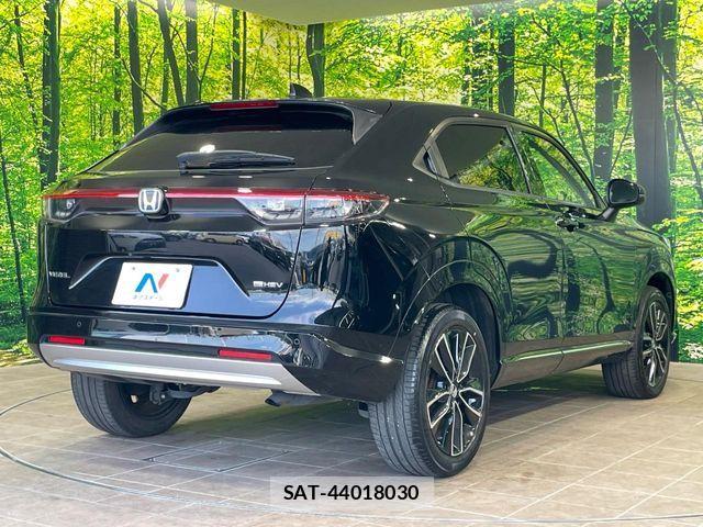 Honda VEZEL 2021-06 8210846-16