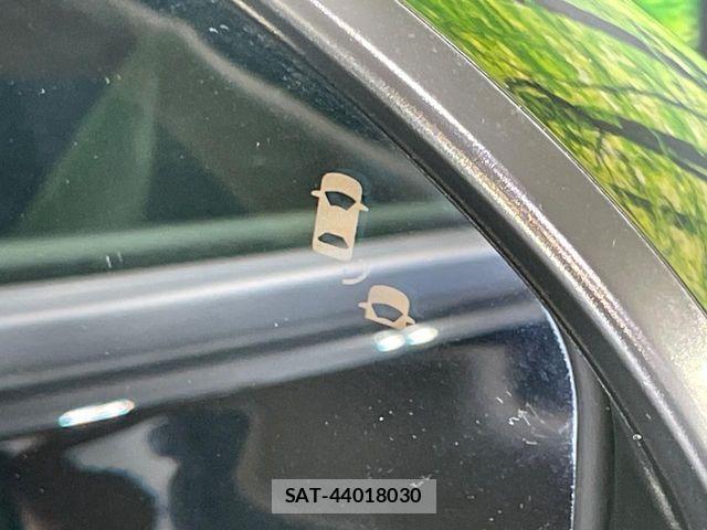 Honda VEZEL 2021-06 8210846-5