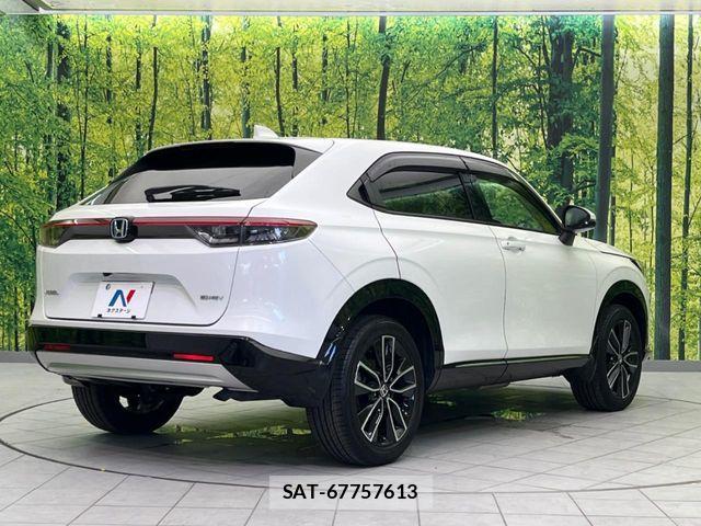 Honda VEZEL 2021-04 8210841-16