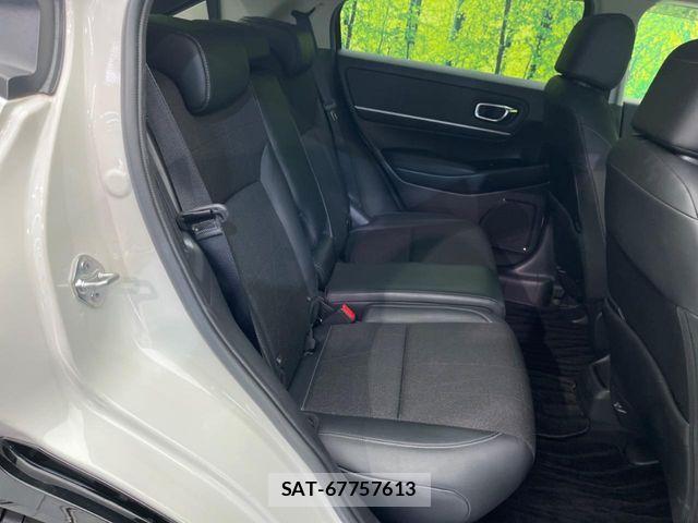 Honda VEZEL 2021-04 8210841-8