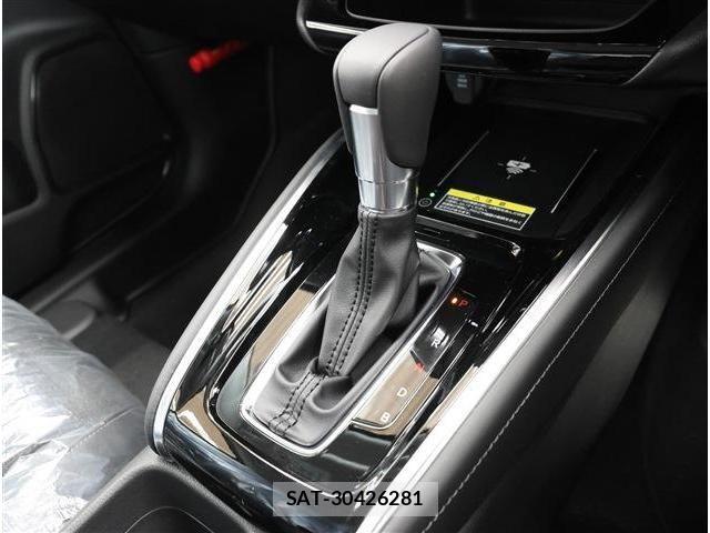 Honda VEZEL 2026-04 8210828-10