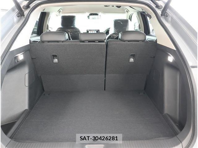 Honda VEZEL 2026-04 8210828-20