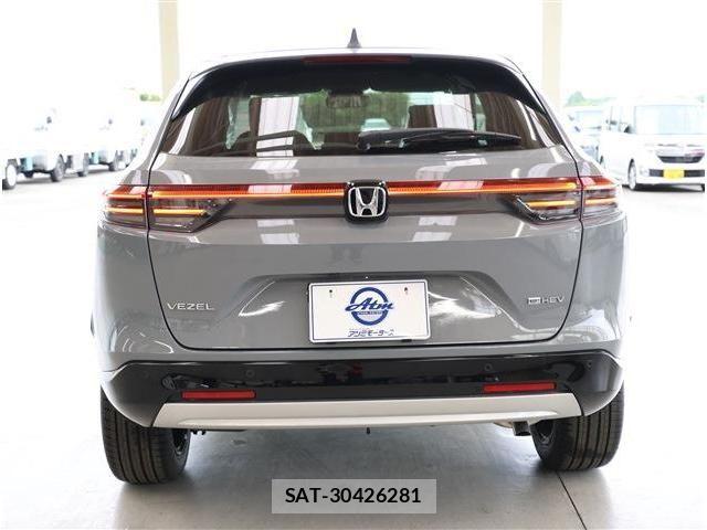 Honda VEZEL 2026-04 8210828-25