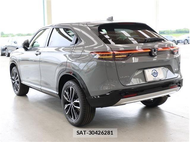 Honda VEZEL 2026-04 8210828-26