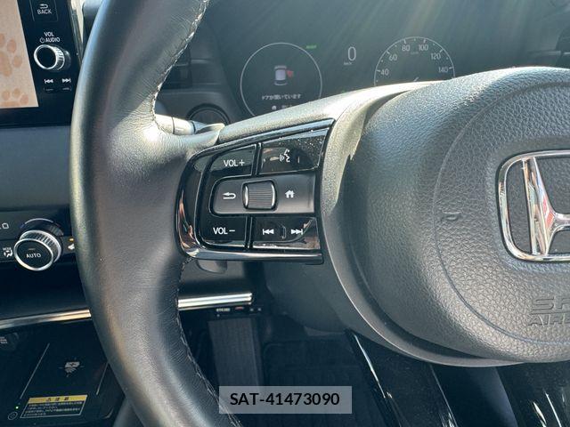 Honda VEZEL 2021-04 8210844-16