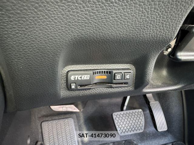 Honda VEZEL 2021-04 8210844-19