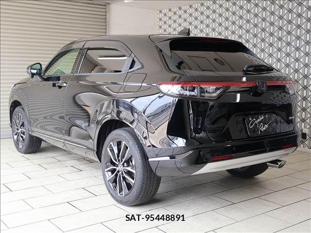 Honda VEZEL 2023-07 8232259-1