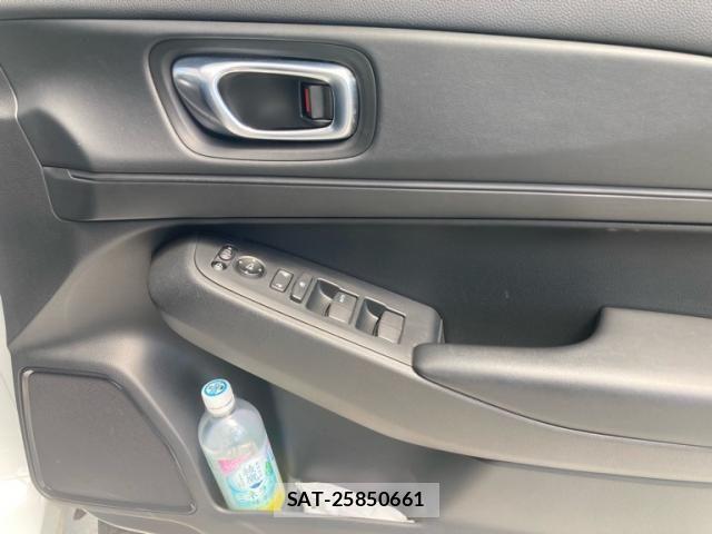Honda VEZEL 2021-07 8232268-13