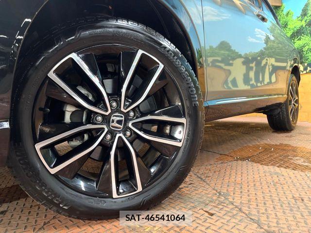 Honda VEZEL 2024-08 8247037-12