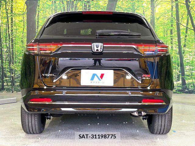 Honda VEZEL 2026-06 8247032-14