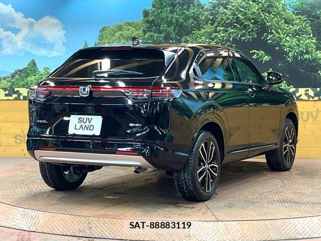 Honda VEZEL 2024-08 8247036-16