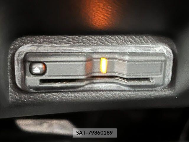 Honda VEZEL 2023-08 8247040-15
