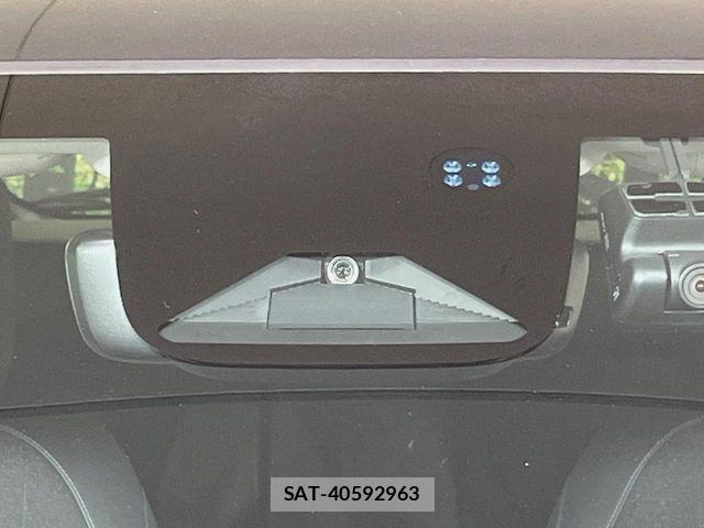 Honda VEZEL 2021-06 8247050-4