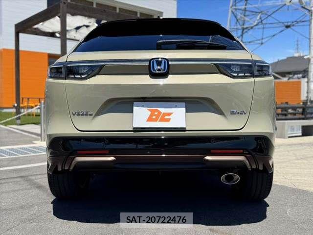 Honda VEZEL 2022-04 8247042-13