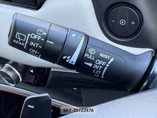 Honda VEZEL 2022-04 8247042-23