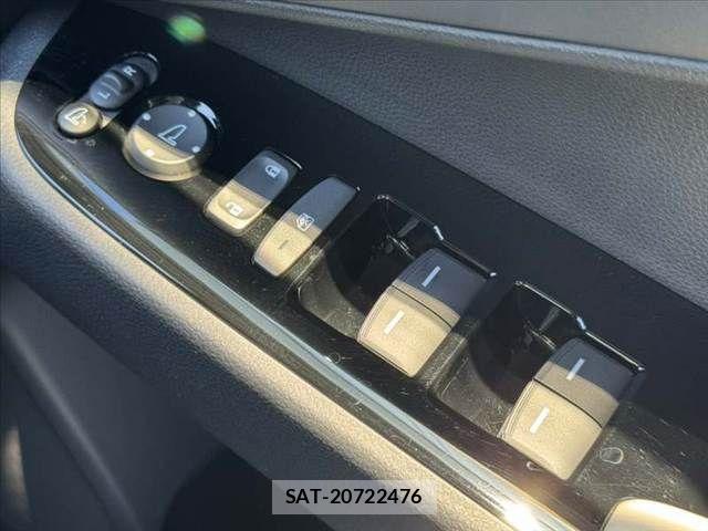 Honda VEZEL 2022-04 8247042-28
