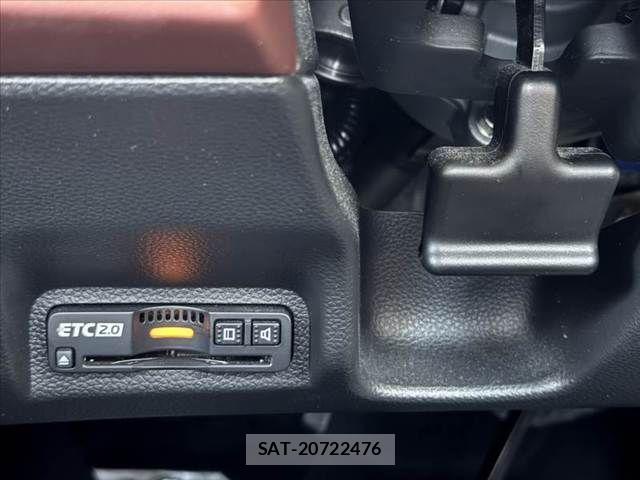 Honda VEZEL 2022-04 8247042-29