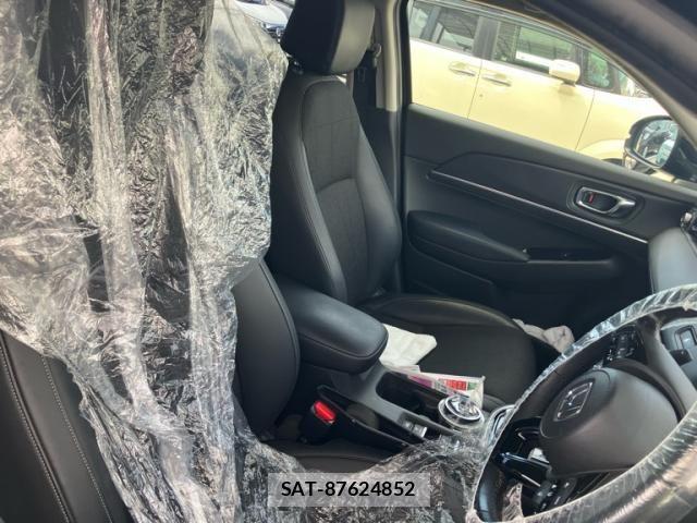 Honda VEZEL 2023-02 8317850-14