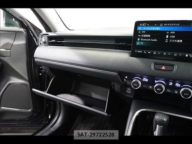Honda VEZEL 2022-01 8317846-12
