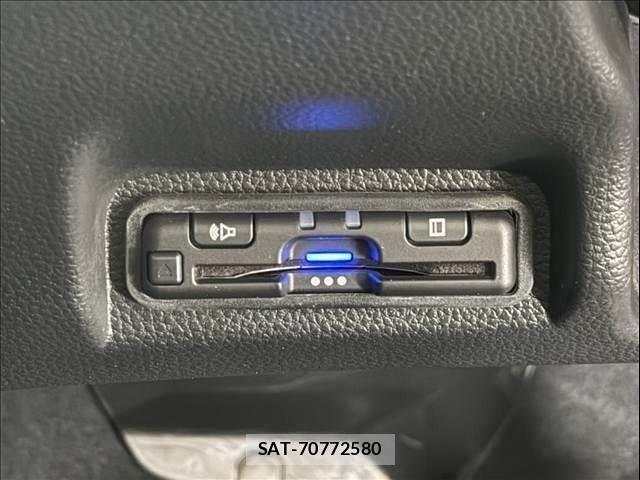 Honda VEZEL 2021-06 8338365-25