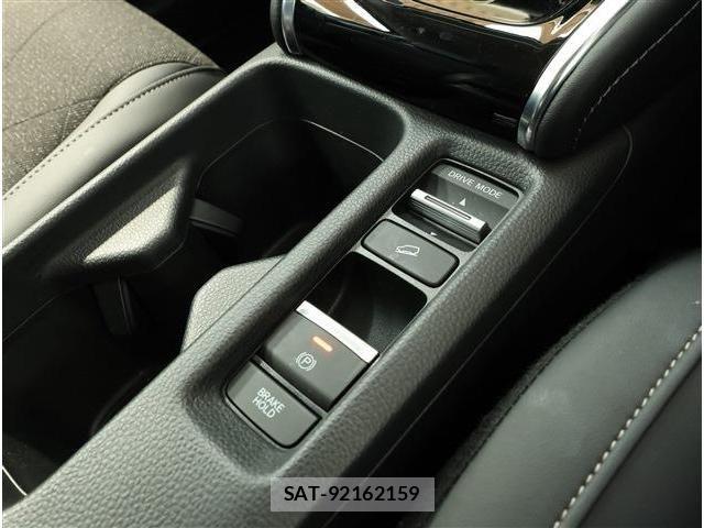 Honda VEZEL 2025-02 8338340-11