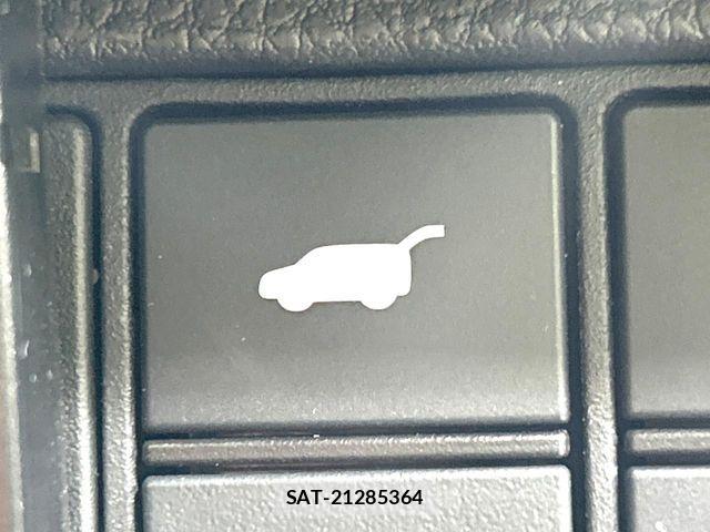 Honda VEZEL 2022-06 8338353-5